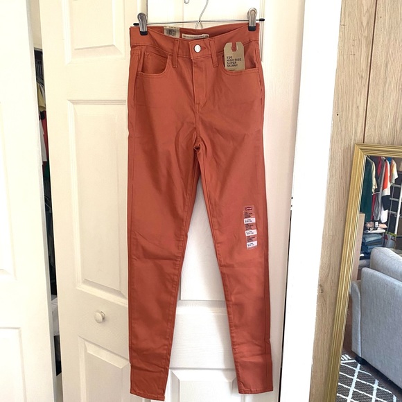 NWT Levi’s High Rise Jeans - Picture 3 of 6
